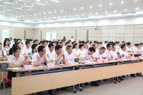 輝煌集團舉行《標準化接待服務禮儀培訓》提升專業(yè)素養(yǎng)！